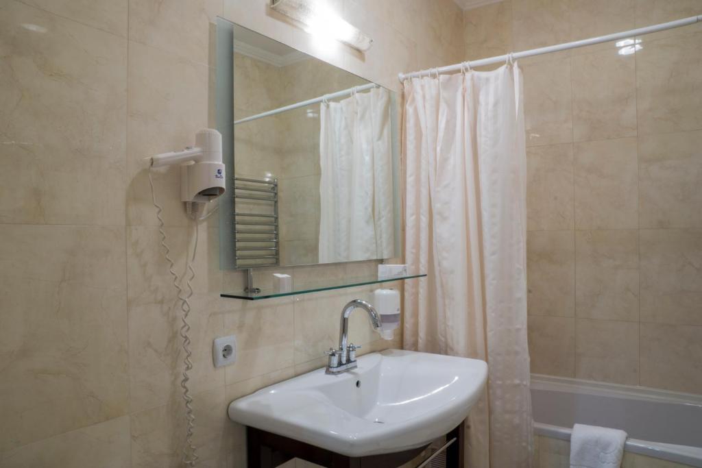 Ar Nuvo Hotel Karagandy Habitación foto